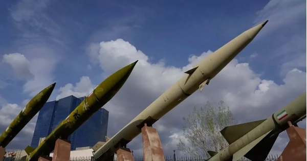 Tình báo Mỹ hé lộ thực tế sốc về kho tên lửa Iran