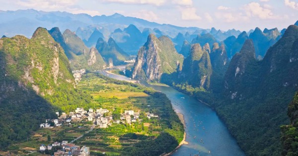 Khách Việt săn vé đi thiên đường của Trung Quốc dịp lễ nhờ mở đường bay thẳng miễn visa