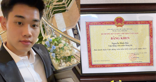 Đình Bắc diện vest bảnh bao tay ôm 