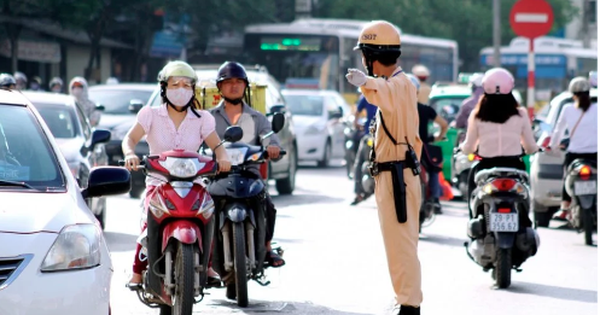 Người tham gia giao thông chú ý: Vượt PHẢI kiểu này có thể bị phạt lên tới 22 triệu đồng