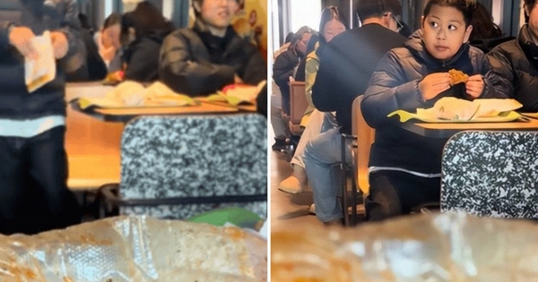 Mẹ mang đồ ăn ngoài vào McDonald's, con trai thà ngồi với người lạ chứ không ăn cùng mẹ