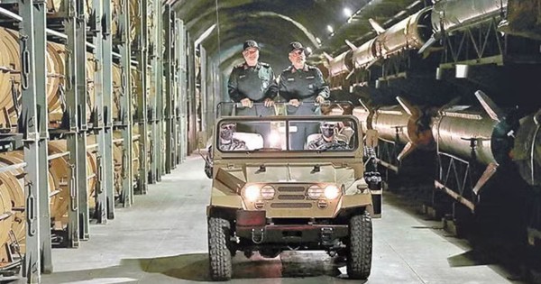 Mỹ dùng giải pháp đơn giản để 'khóa' tên lửa đạn đạo Iran trong các đường hầm