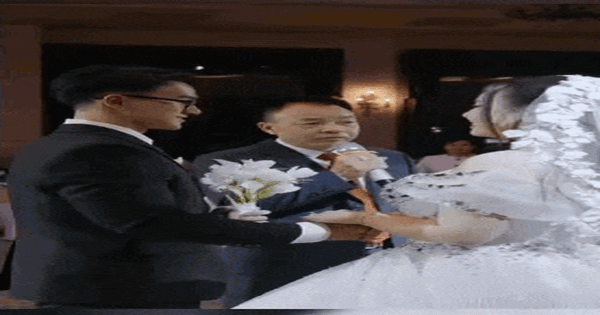 Lâu rồi mới thấy có bố vợ phát biểu ngắn gọn, hay và thấm đến thế, cả khán phòng cười ra nước mắt