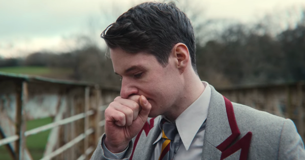 Xem phim Sex Education, nhờ nhân vật này mà tôi giúp con trai vực dậy tinh thần sau cú sốc lớn nhất 18 năm cuộc đời!