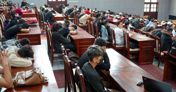 Bắt 343 người Việt Nam ở Campuchia lừa đảo xuyên quốc gia