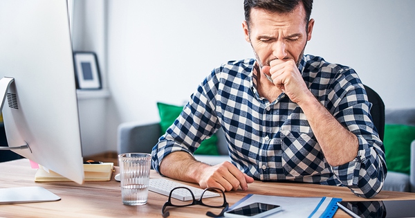 Ung thư gia tăng ở người trẻ: 6 dấu hiệu quan trọng cần biết