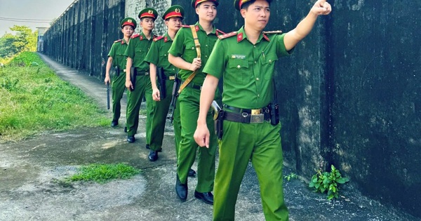 Các cán bộ, chiến sĩ thuộc diện này sẽ nhận được khoản hỗ trợ 5 triệu đồng/tháng từ 1/4