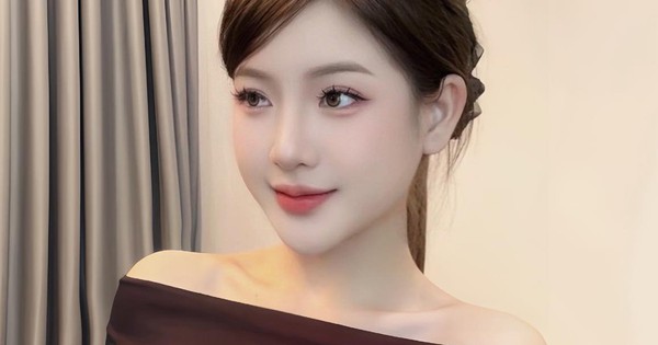 Tay đang cắm ống truyền vẫn lao xuống cứu bé gái rơi xuống bể cá, hành động dũng cảm của cô gái trẻ khiến ai cũng nể