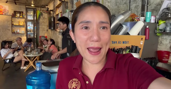 Nữ NSƯT tuyên bố đóng quán: 