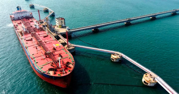 Lộ 'vị cứu tinh' dầu cho Đông Nam Á, vừa mang 100.000 thùng nhiên liệu sang Việt Nam