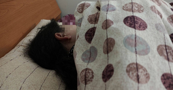 Người phụ nữ đang mạnh khỏe bỗng tử vong trong lúc ngủ, bác sĩ nói thẳng: 3 thói xấu này là 