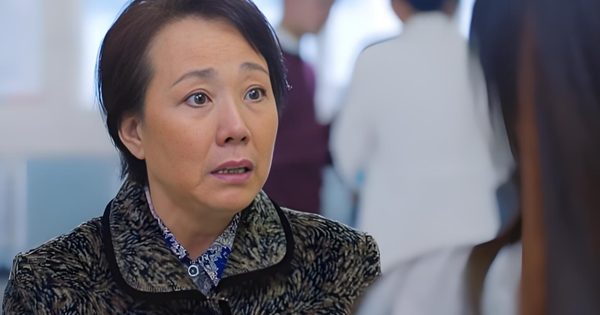 Mẹ chồng không tin tôi, đưa hết lương hưu cho con gái giữ giúp, đến khi cần tiền, em chồng lắp bắp thốt ra một câu khiến bà lặng đi