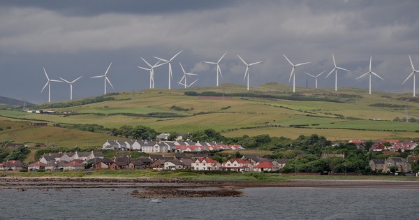 Các nước đẩy mạnh điện gió để 'giảm sốc' năng lượng