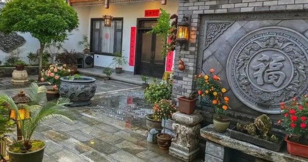 Bỏ phố về quê, người đàn ông cải tạo sân 100m² đẹp suốt 4 mùa: Không cần giàu vẫn sống an yên