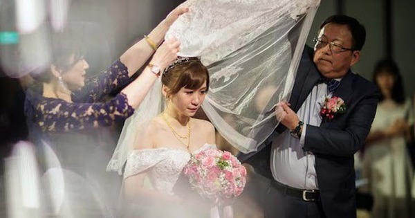 Ngày con lấy vợ giàu, tôi tặng 2 đứa một chiếc bát mẻ: Món quà “kém duyên” của bà mẹ nghèo lại là thứ khiến thông gia nể phục