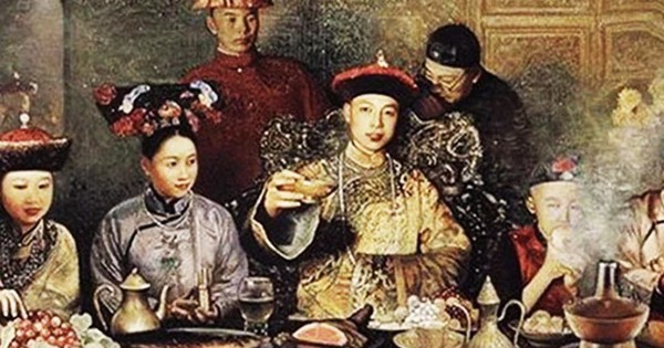 Loại quả vua Càn Long ban thưởng cho phi tần khiến hậu cung ghen đỏ mắt: Xưa hiếm như lông phượng, giờ đổ đống bán vỉa hè