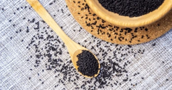 Những người không nên dùng hạt vừng đen