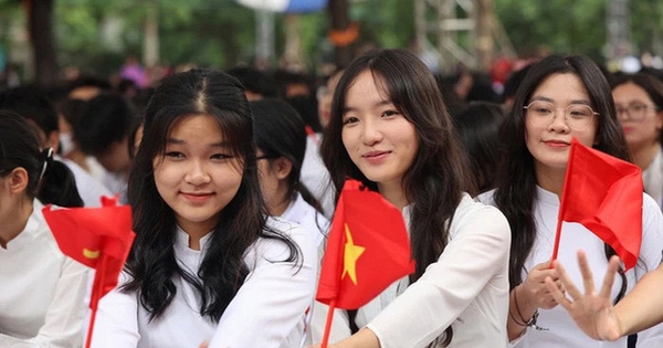 Tin cực vui: Hàng triệu học sinh, sinh viên cả nước dự kiến được miễn phí nhiều khoản tiền trong năm học mới