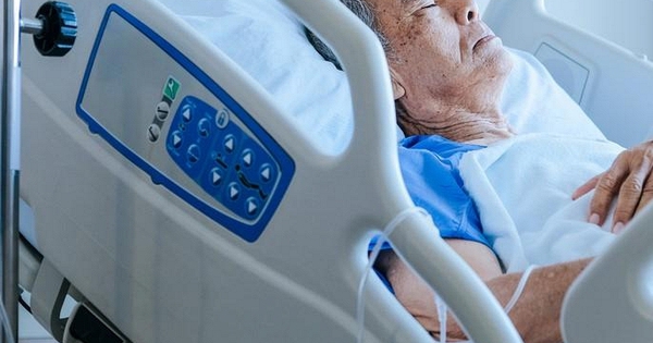 Nằm trên giường bệnh mới hiểu: Có 3 việc càng “lười”, tuổi già càng khỏe mạnh, hạnh phúc, đáng tiếc ít ai nhận ra