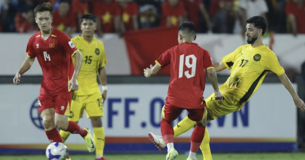 AFC dùng 1 từ chốt chiến thắng cho tuyển Việt Nam, Malaysia hết hy vọng