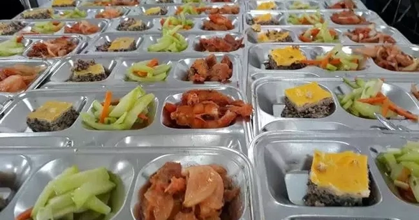 Vụ thịt lợn dịch vào trường học: Thấy gì về thị trường suất ăn tỷ USD tại Việt Nam?