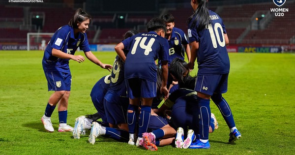 Tuyển Thái Lan lội ngược dòng khó tin, đẩy tuyển Việt Nam xuống cuối BXH ở Asian Cup