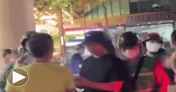 Hiện trường vụ nữ tài xế Grab bị cặp đôi hành hung trên đường Xuân Thủy, Hà Nội