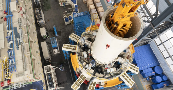 Trung Quốc tung cỗ máy ‘siêu quái vật’ độc nhất thế giới: Nặng 500 tấn, đào sâu thẳng đứng 1 km, múc lên loạt kho báu nghìn tỷ cả hành tinh khao khát