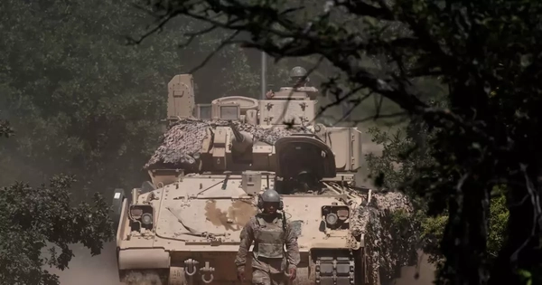 Mỹ tính chuyện rút bớt quân khỏi châu Âu giữa cơn bực bội với NATO