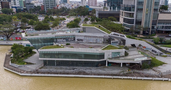 Cận cảnh bến du thuyền trăm tỉ bỏ hoang bên sông Hàn