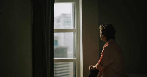 Đề nghị đưa mẹ chồng vào viện dưỡng lão, tôi cảm động rớt nước mắt vì phản ứng của cả nhà chồng