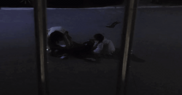 Phía sau tiếng hét 