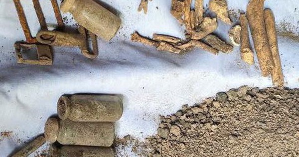 Đi bắt dơi, người dân phát hiện 12 bộ hài cốt trong hang đá