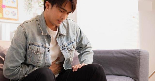 Nam thanh niên 23 tuổi bị u tuyến đại tràng! Bác sĩ chỉ đích danh 