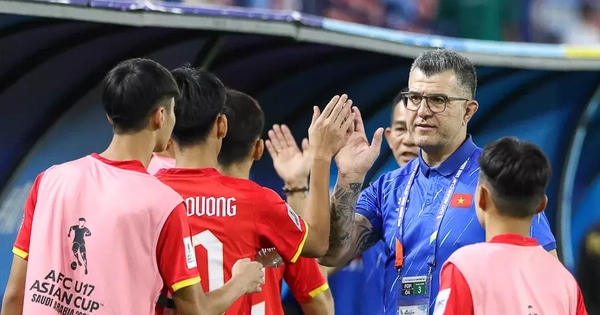 HLV Roland thận trọng khi nhận xét về các đối thủ ở cùng bảng đấu