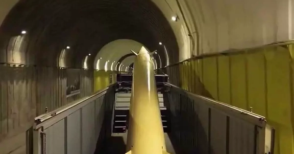 Tình báo Mỹ: Kho tên lửa của Iran gần như nguyên vẹn