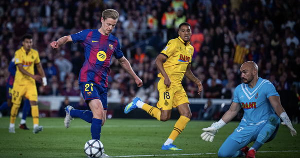 Barcelona đại thắng derby Catalan, áp sát ngôi vô địch La Liga