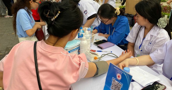 Người phụ nữ 'gầy như que củi' vẫn mắc bệnh gan nhiễm mỡ