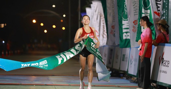 Nguyễn Thị Oanh và Nguyễn Trung Cường tỏa sáng, 10.000 runner thắp bùng “Hào khí Thăng Long”