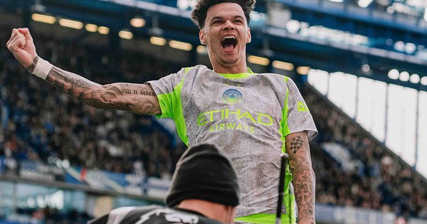 Kết quả Ngoại hạng Anh: Đè bẹp Chelsea, Man City khiến Arsenal âu lo