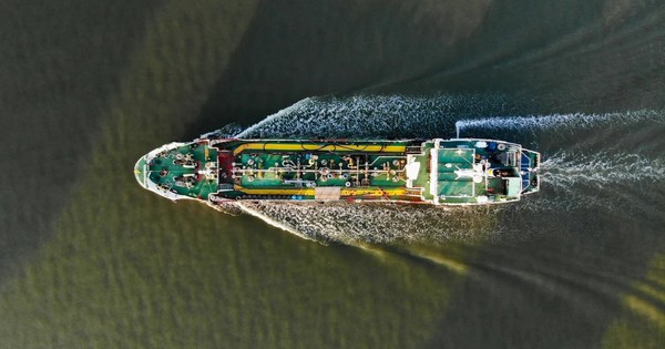 Dầu lại bật tăng 8% do Mỹ doạ phong toả các cảng của Iran sau khi đàm phán hoà bình thất bại