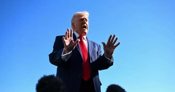 Đe dọa phong toả eo biển Hormuz: Nước cờ mạo hiểm của Tổng thống Mỹ Trump