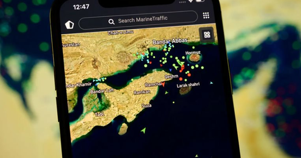 Mỹ chính thức phong tỏa eo biển Hormuz