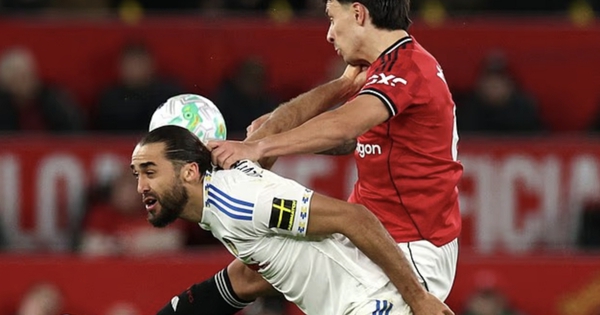 HLV Man Utd phẫn nộ: Trọng tài sai rõ ràng, ra quyết định tệ chưa từng thấy