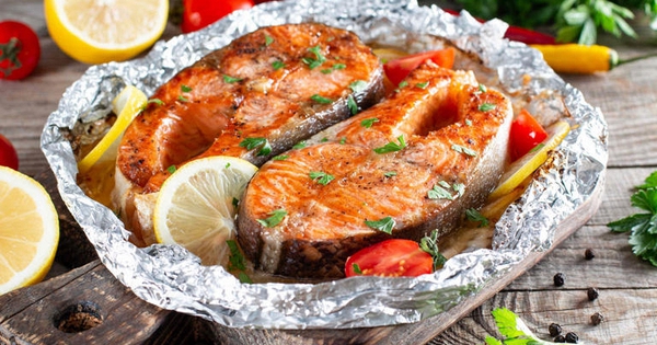 7 thực phẩm tuyệt đối không nên chế biến bằng giấy bạc