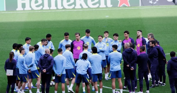 Barca soi từng 'centimet cỏ', nghi Atletico chơi chiêu trước đại chiến