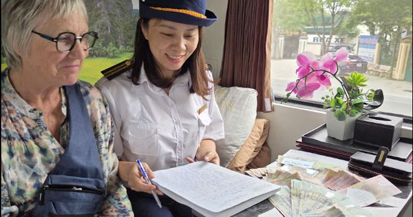 Phát hiện 42 tờ tiền có mệnh giá từ 1.000 - 500.000 đồng trên chuyến tàu rời ga Thanh Hóa