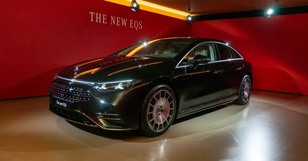 Mercedes vén màn xe điện đi được gần 1.000 km/lần sạc