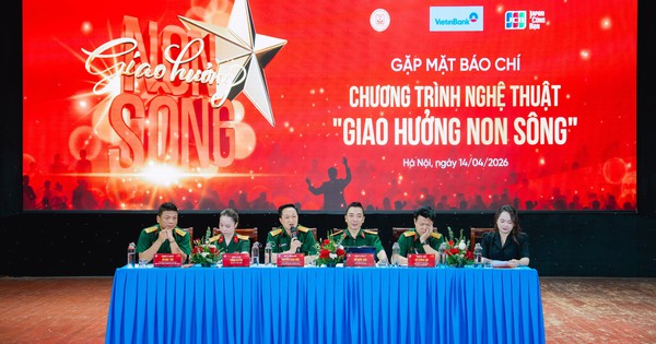 Nghe giao hưởng giữa công viên: Trải nghiệm đặc biệt tại phố đi bộ Hà Nội dịp 30/4