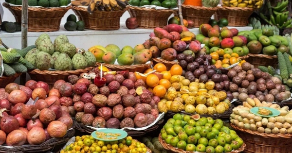 Đi chợ mua trái cây, nên chọn quả to hay quả nhỏ? Nhiều người chọn sai